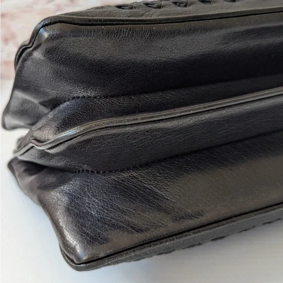 Bottega Veneta Black Leather Bag - Picture 6 of 11